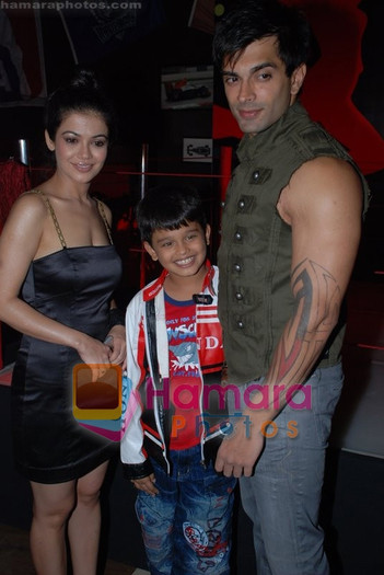 Shweta Gulati, Karan Singh Grover at Star One_s Zara Nachke Dikha kickstarts in Sports Bar on July 8 - Shweta Gulati - Dr Nikki