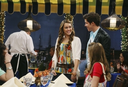 normal_194 - Hannah Montana Season 3 Production Stills