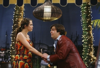 normal_195 - Hannah Montana Season 3 Production Stills