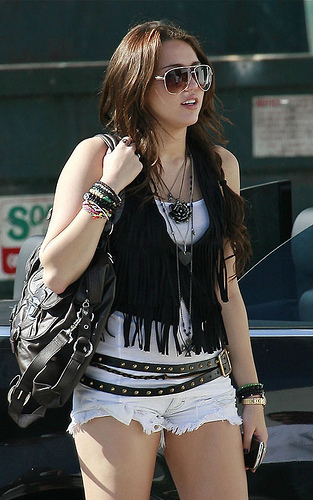 29559593_IFUQROVXK - Miley