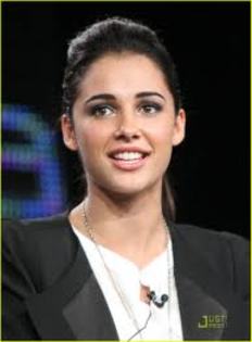 images (4) - naomi scott