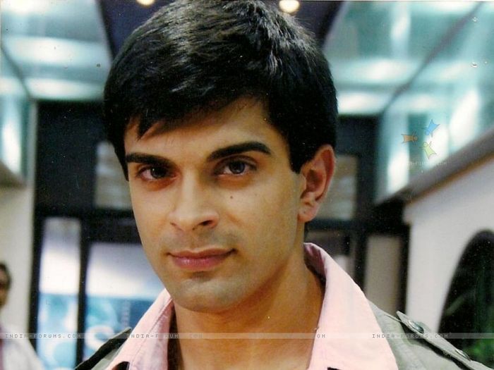 31598389_ZHRJQWDTH - xxKaran Singh Grover-Armaanxx