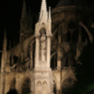 parisul_noaptea_back_of_notre_dame_T