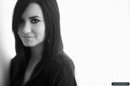30106521_JFNDKCKJB - Demi Lovato