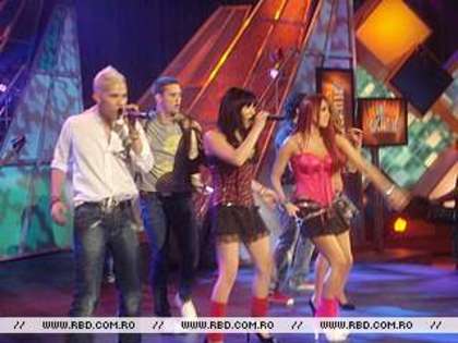 i311436698_53414_6 - 00 RBD la emisiunea Sabado Gigante