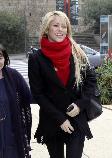 Shakira+Scarves+Pashmina+d3q4T58k-4Il - Shakira