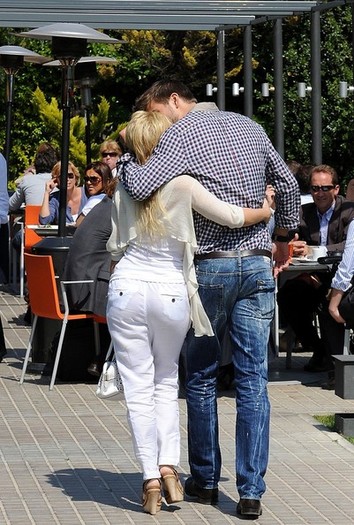 Shakira+Shakira+Gerard+Pique+Get+Lunch+jVVjdzRKLKvl - Shakira