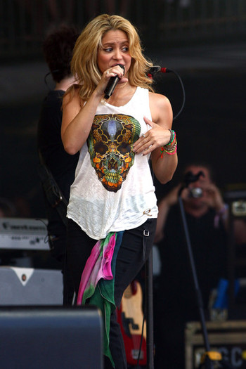 Shakira+Tops+Tank+Top+Xv65DT6CcU-l