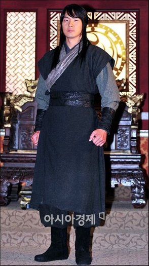 6329_106801718698_654448698_2014149_2934524_n