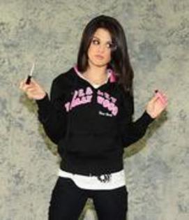 20456071_XZPRQIHHN - perfect girl