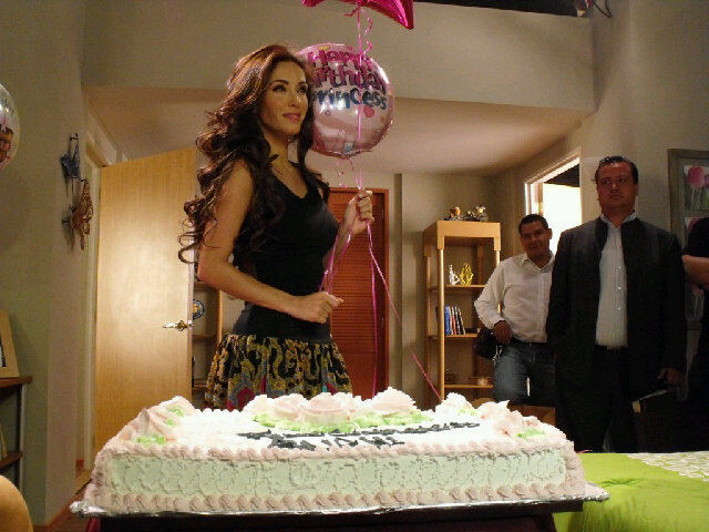 scaledphptn0server615filename5lzfv - Anahi Cumpleanos 2011