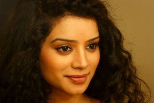 12 - DILL MILL GAYYE SUKIRTI KANDPAL AKKA RIDDHIMA 2 PICTURE GALLERY