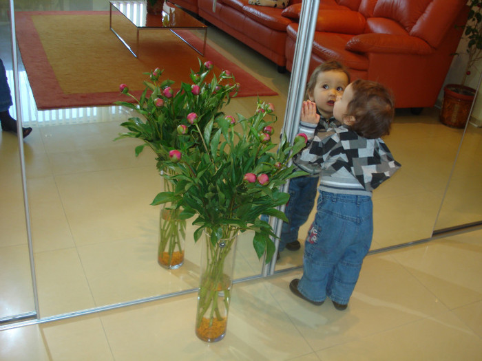MI-AM GASIT UN FRATE!:))