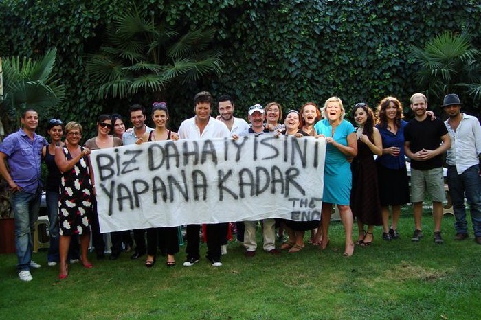 208722_140918359309554_130419060359484_224844_5118834_n - Ask-I Memnu backstage