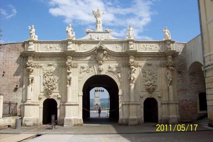 Portalul Cetatii cu celula de sus unde a fost inchis HORIA. - ALBA IULIA