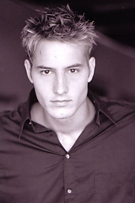 Justin Hartley (3)