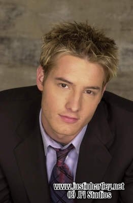 Justin Hartley (17)