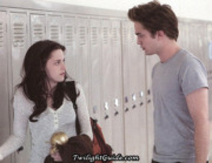 Bella si Edward la scoala
