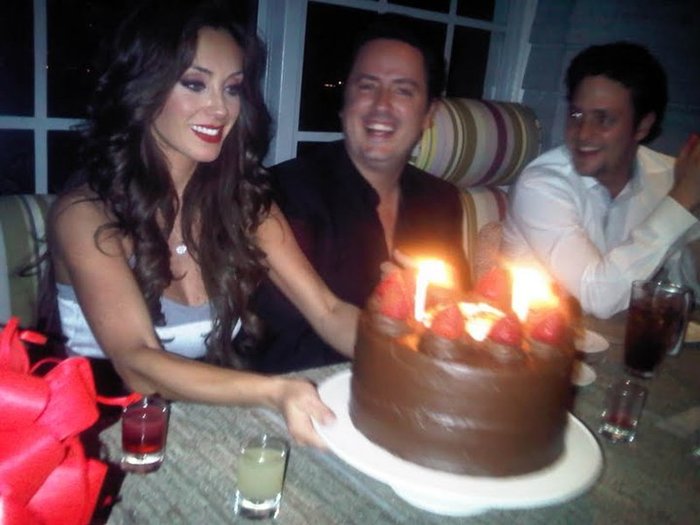 230546_200319856679248_100001037045628_608721_8024643_n - Anahi Cumpleanos 2011