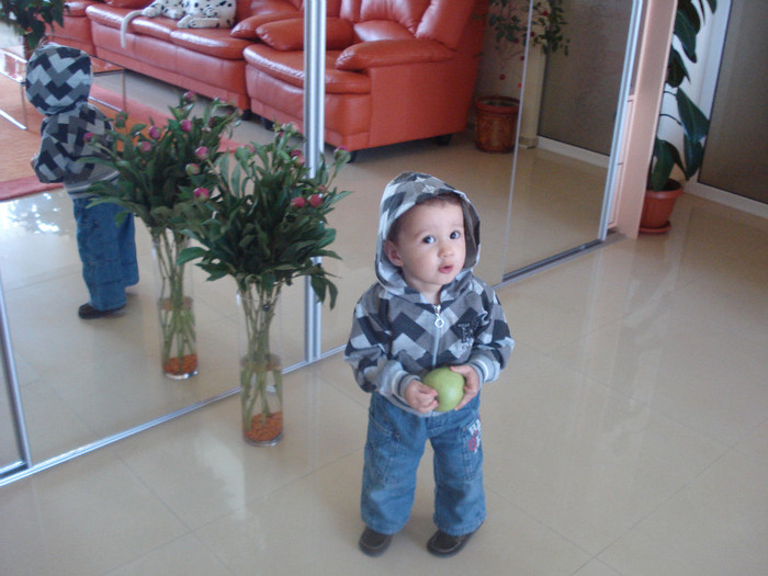 MEME,BUNE MERE AU BUJORII TAI:))