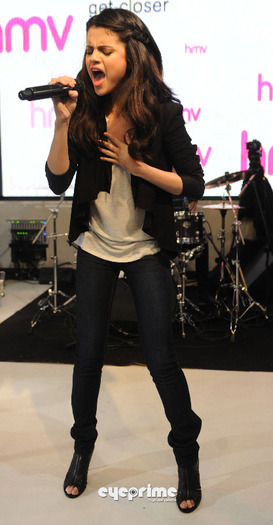 selena_eyeprime_408 - Selena Gomez performs at HMV in London Apr 12  2010
