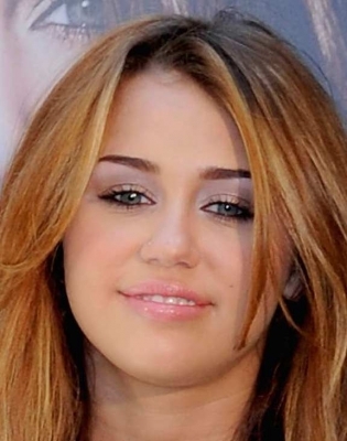 normal_miley-spain-tamed_(64) - 0-0  Miley presenting her album Cant Be Tamed at Villamagna Hotel in Madrid