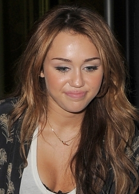 normal_miley-cyrus-notting-hill-hottie_(39)