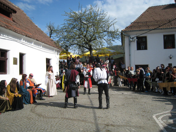 1 MAI 2011 CETATE BV 017