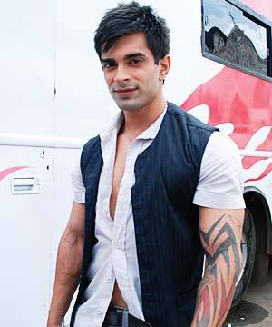 Karan_Singh_Grover_300 - KARAN TATOO