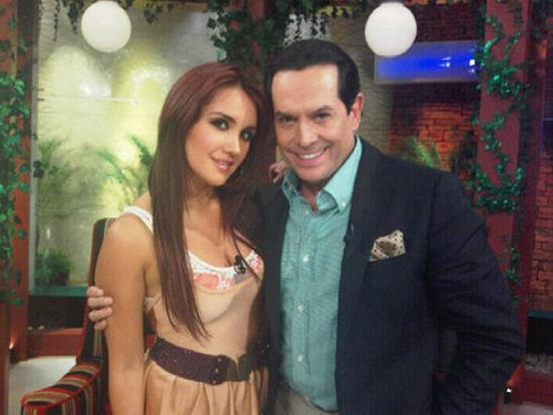 1275418085992_f - dulce maria 2