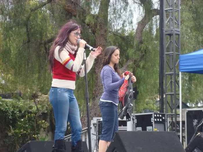 25slvf4 - anahi
