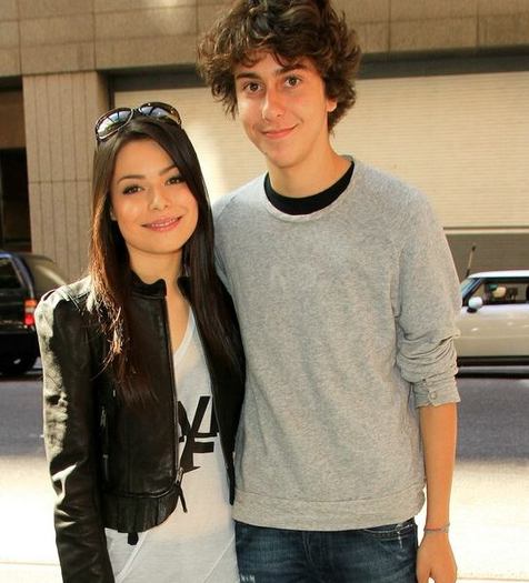 miranda-cosgrove-today-show-01