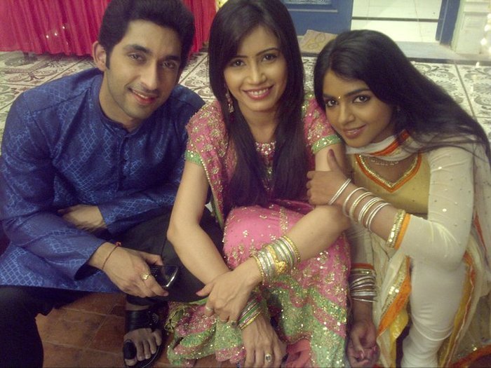 36507816_YFUYRITHK - Priya Ahuja