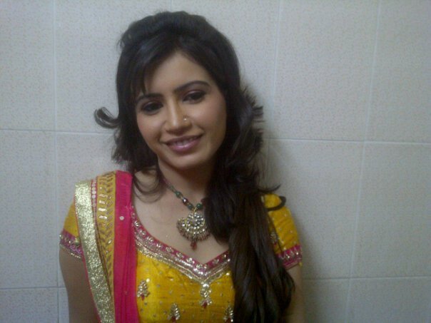 229366_225266190823942_121064341244128_1135693_7502411_n - Priya Ahuja