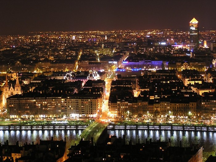 night_panorama_lyon