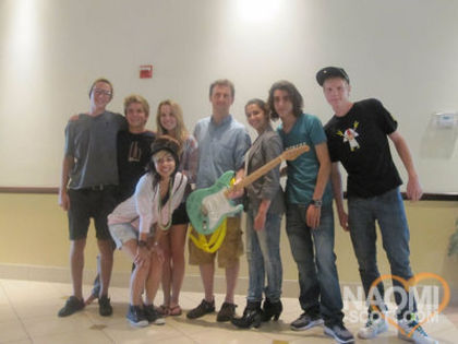 36924104_PNCHVPQEE - Lemonade mouth