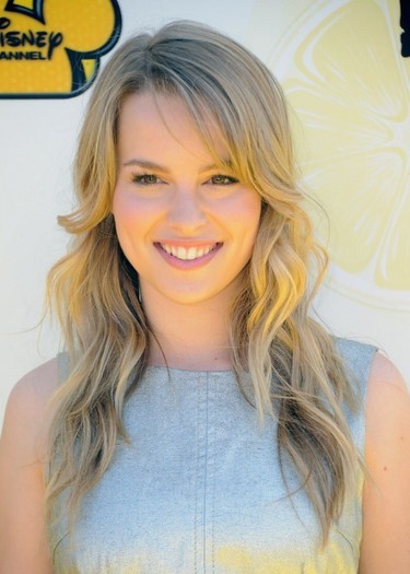 36927874_RZFXYWGEA - Bridgit mendler