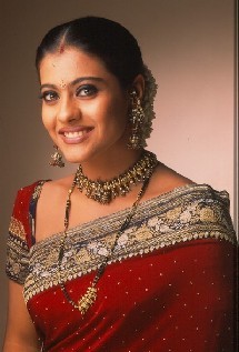 Kajol - CONCURS 001 Actrita bollywoodiana ce arata cel mai bine in SARI