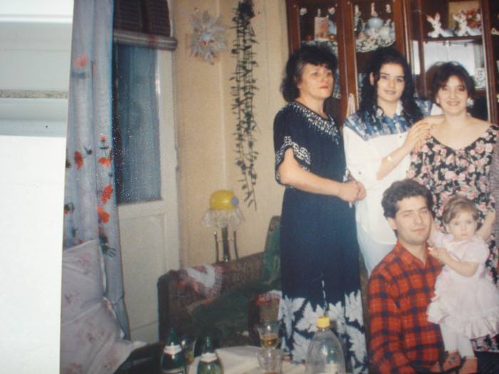 MAMA,CLAUDIA,EU,CRISTI SI CRISTINA