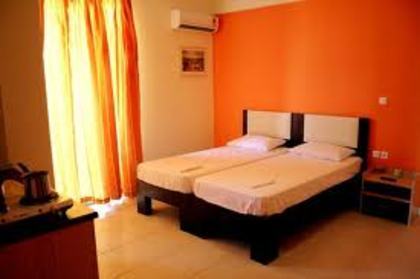dormitor1 - camera portocalie