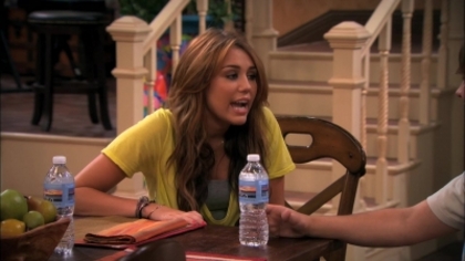 normal_13_Wherever_I_Go_(HD)_1908