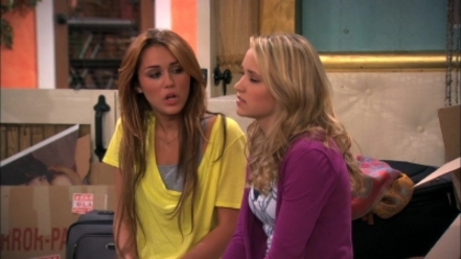 normal_13_Wherever_I_Go_(HD)_2072