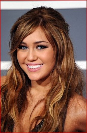 Miley-Cyrus-2011-Grammys5 - cea mai frumoasa vedeta disney