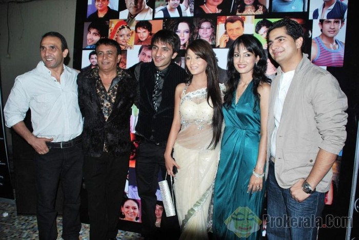 sara-khan-and-karan-mehra-at-the-launch-of-three-10807 - sapna babul ka bidaai nou