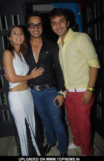 Sara Khan, Angad Hasija and Ali Merchant