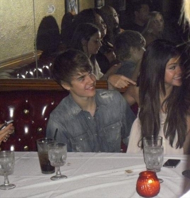  - 2011 Justin And Selena Gomez At An Ernie Halter Concert May 19th