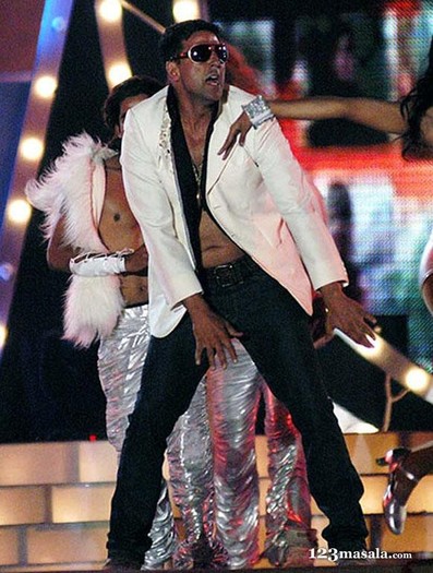 Akshay_Kumar_1255096611_4