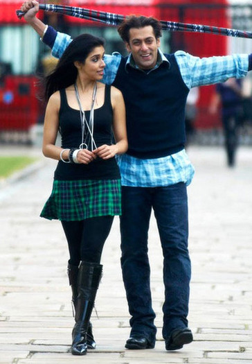 Asin-Salman-khan-London-dreams-movie-pictures - london dreams