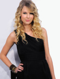 11651265_HOYERENVR - Taylor Swift
