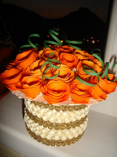 24 - tehnica rularii hartiei -  quilling